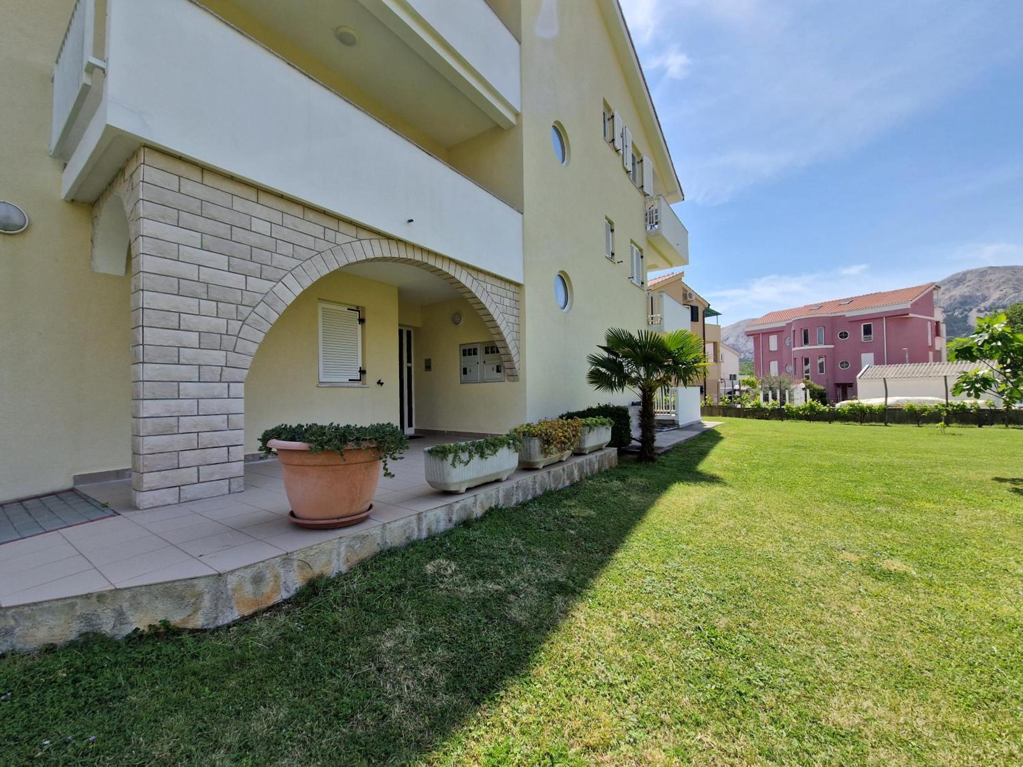 Apartments Josipa Baška Екстериор снимка