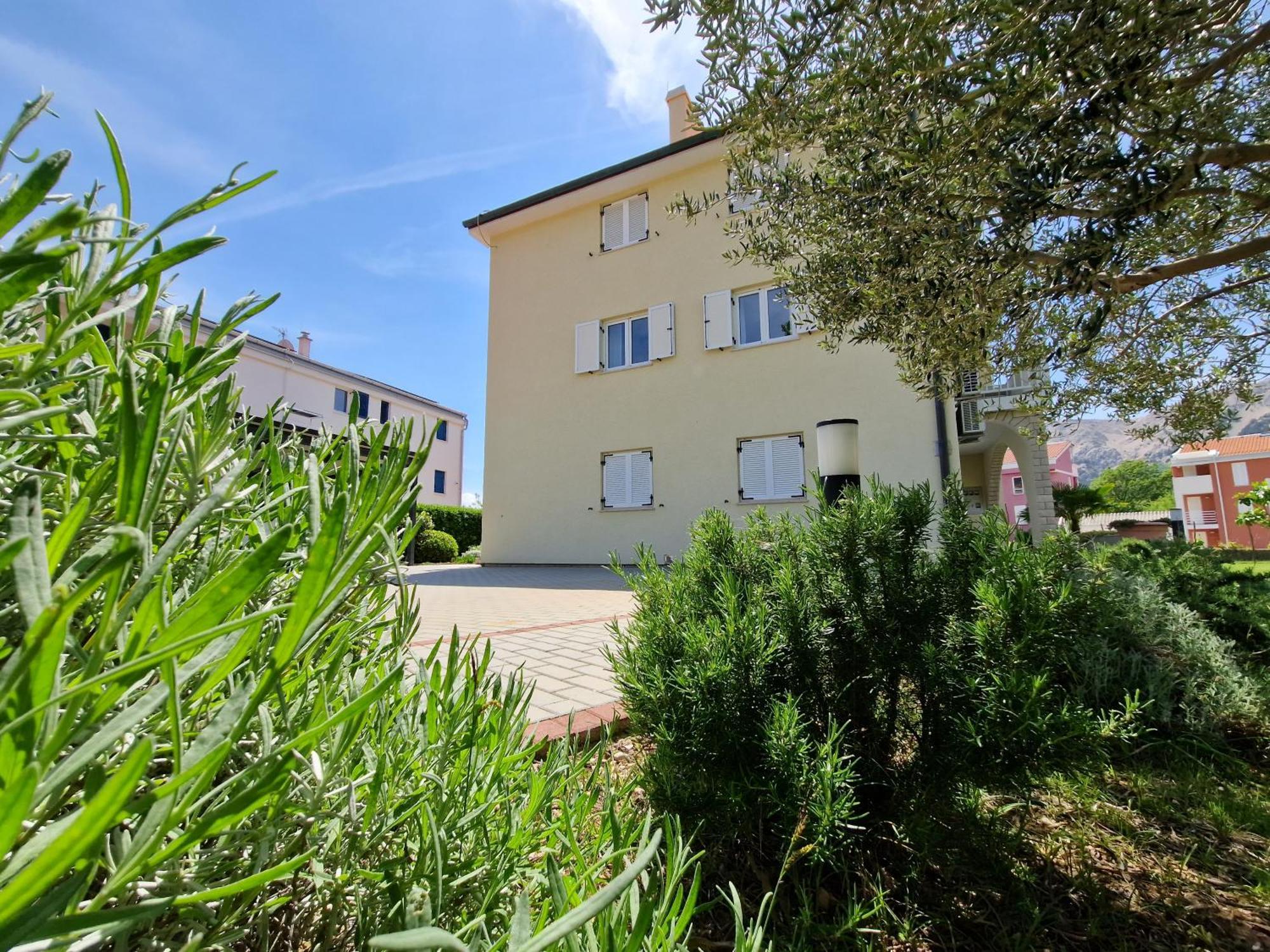 Apartments Josipa Baška Екстериор снимка